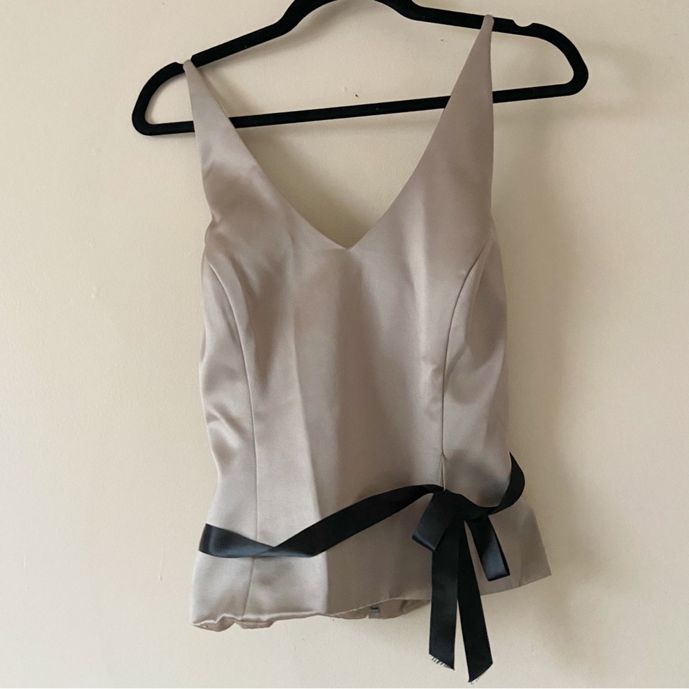 Xscape• sillky structured cross back top grey black waist tie